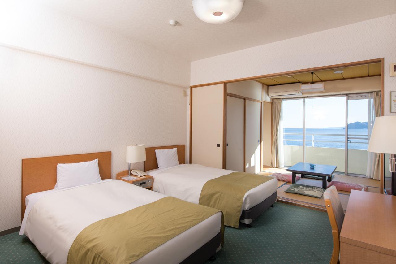 Wisterian Life Club Atami Hotel Atami  Exterior photo